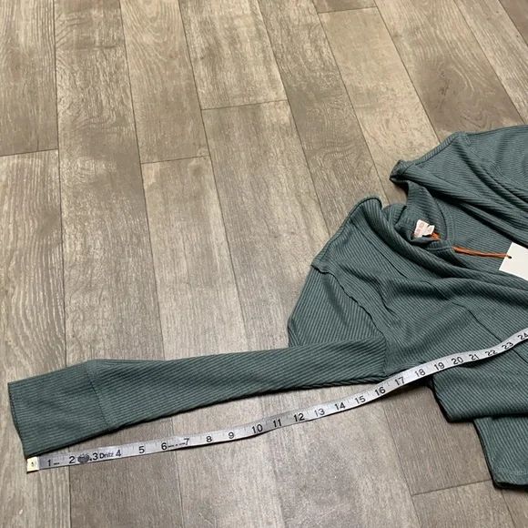 Womens NWT Knox Rose Ribbed Light Green Oversized Tunic Top Shirt - Picture 7 of 8